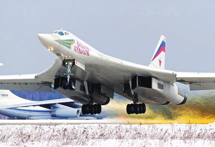 每天认识一件兵器 苏联/俄罗斯Tu-160“海盗旗”轰炸机机身长度：54.1米机