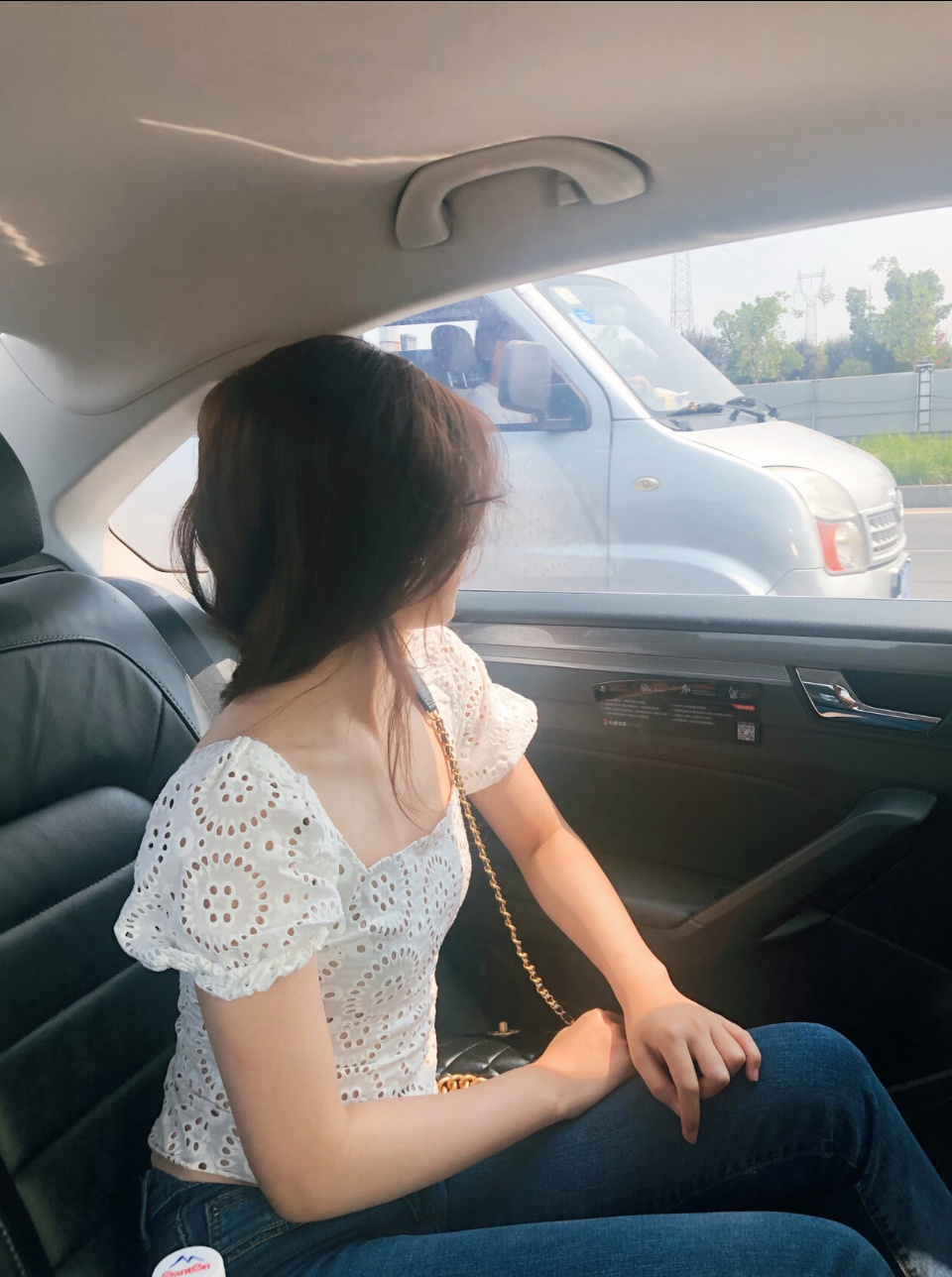 赵露思 /赵露思1109生日快乐 “抓住夏天的尾巴🍰”“再次pick雏菊耳环?
