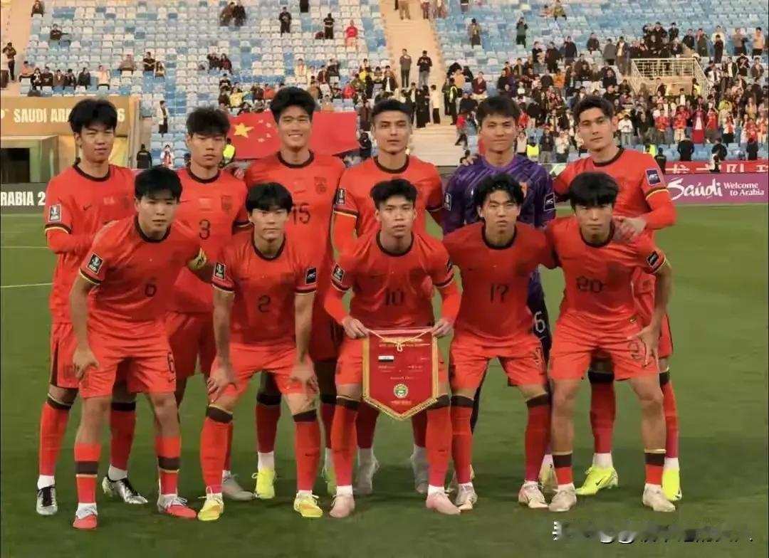 据悉，
昨晚一役，有冠军球队已经把看好的某后卫的身价给提高到千万级别了？[捂脸]