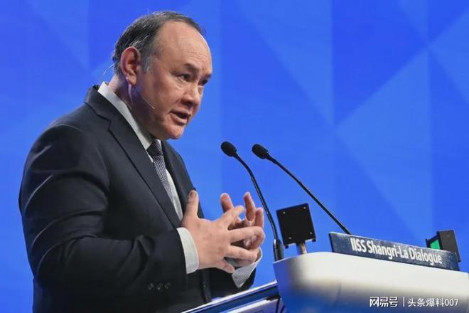 菲律宾防长要求中国：放弃核武器
 
最近，东南亚在核不扩散方面有了新进展。中国积