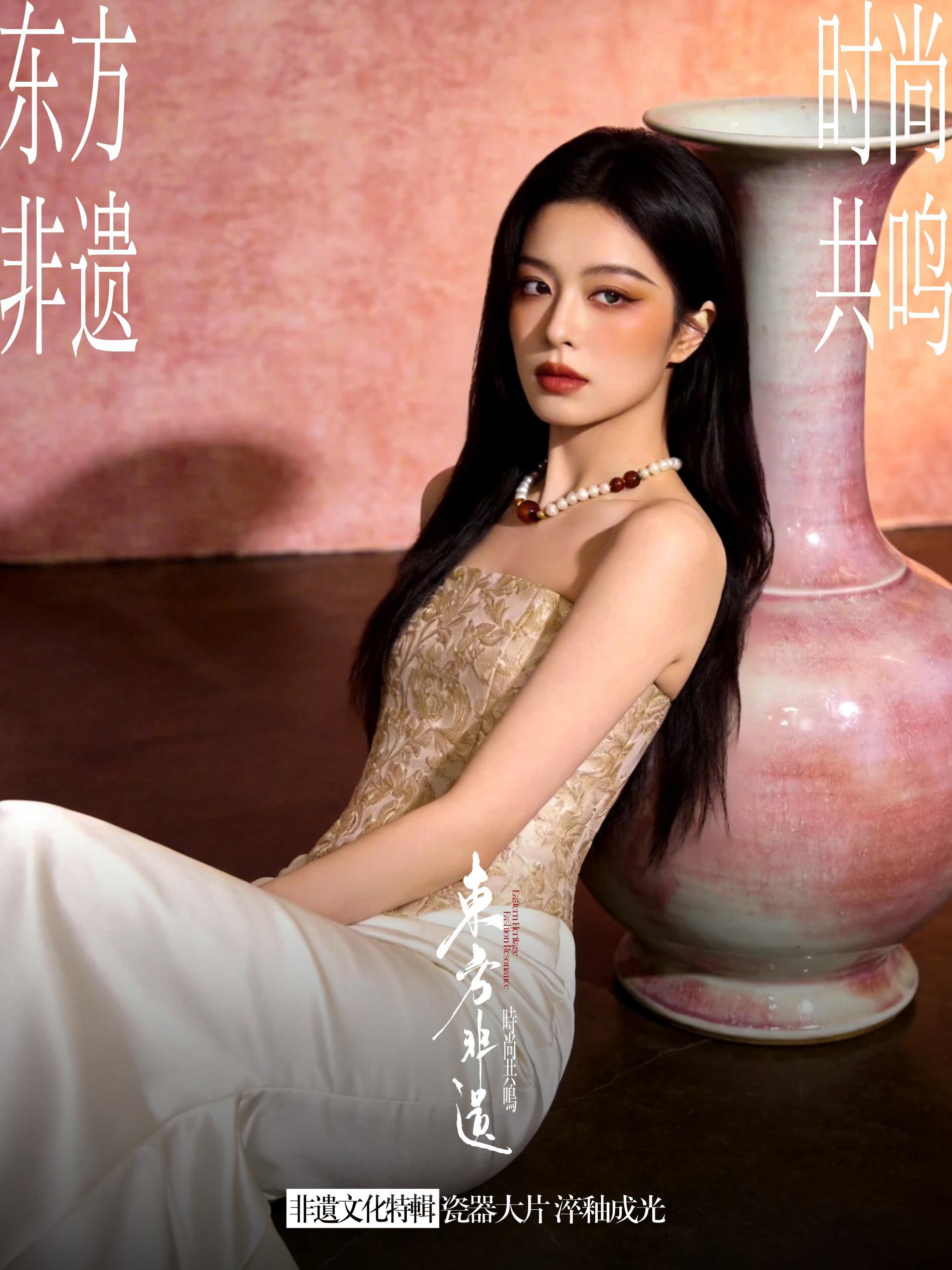 普通人怎么看时装周杂志封面人物选择的秘密设计师更迭频繁登上热搜《东方非遗与时尚共