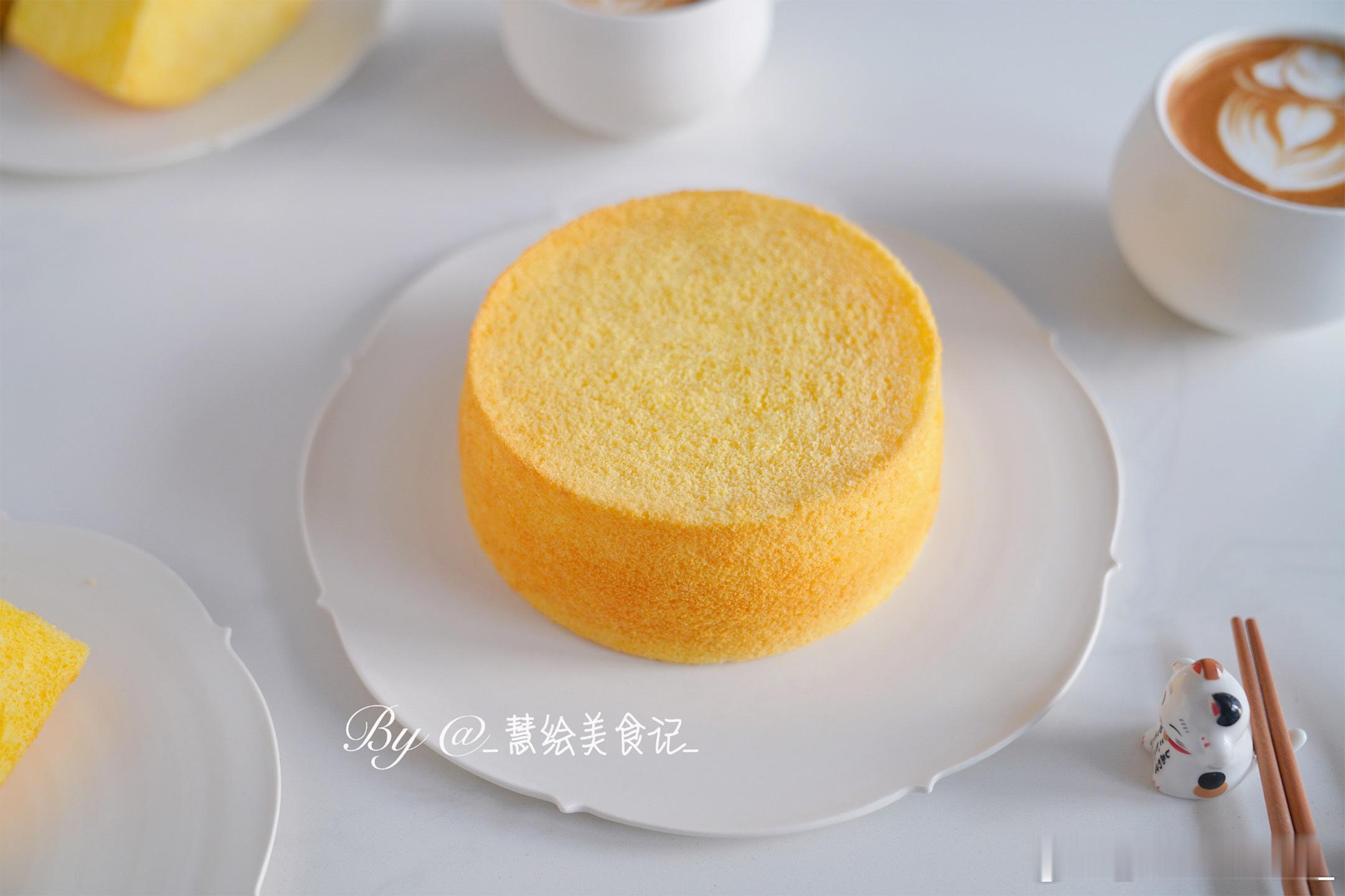 橙汁戚风、咖啡、菜盒子、小米绿豆粥、枇杷~周五的早餐，又到周末啦~#春天的第一口