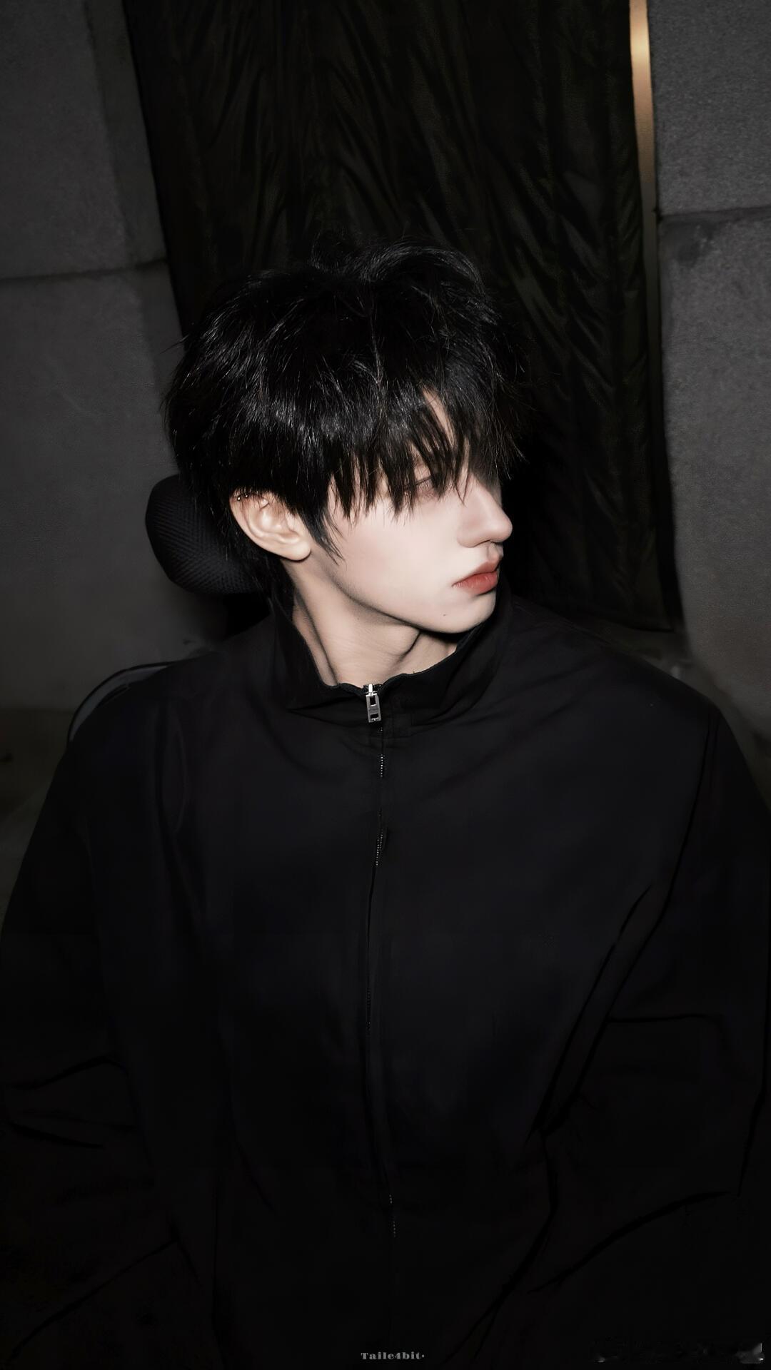 朱志鑫想到兄弟们的脸就会笑 ELLE 与登陆少年组合的访谈也太治愈了！少年们脑洞