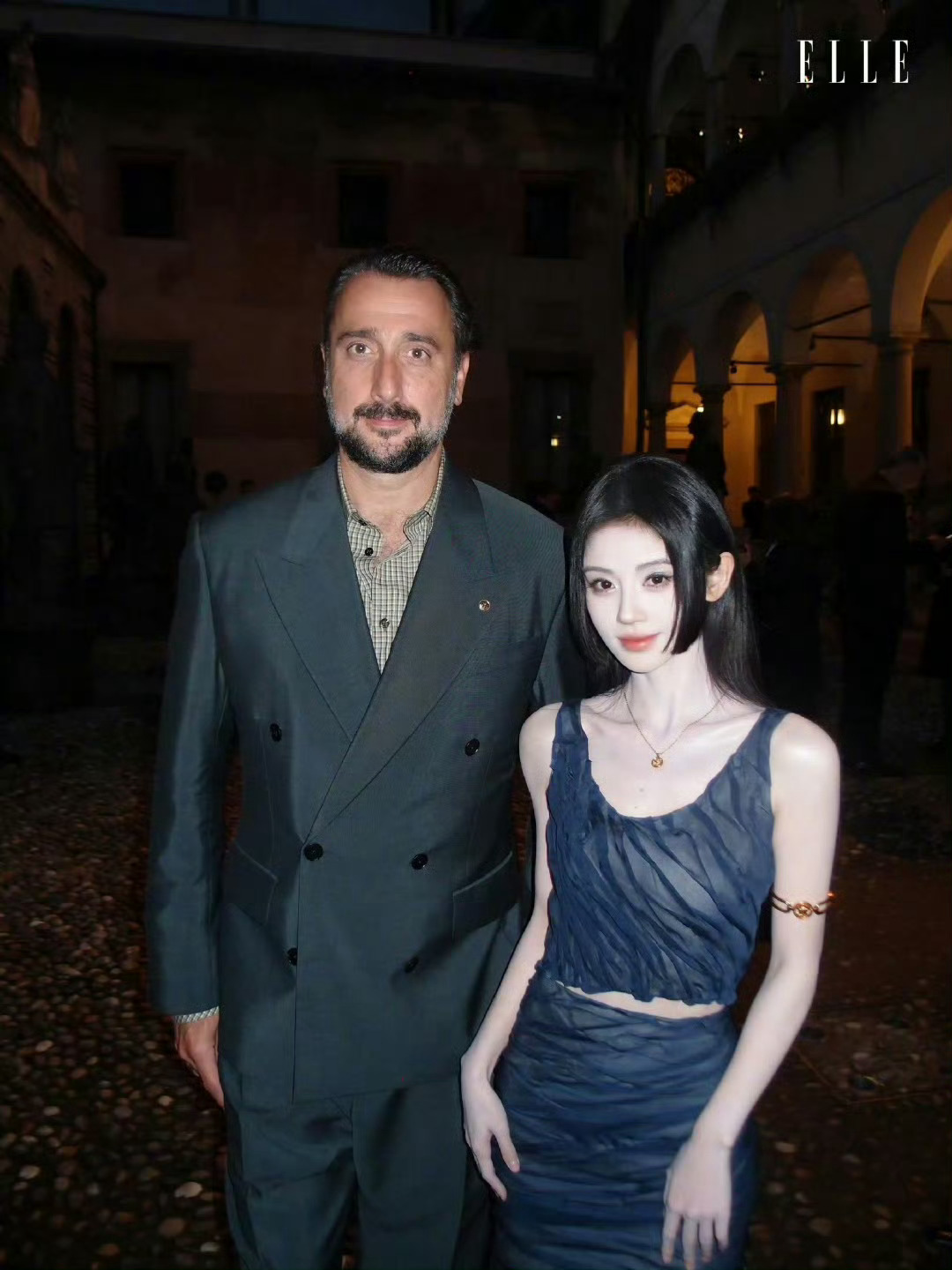 鞠婧祎解锁ELLE女刊虽然很期待 但认准通知📢不过我女每次都闷声干大事 