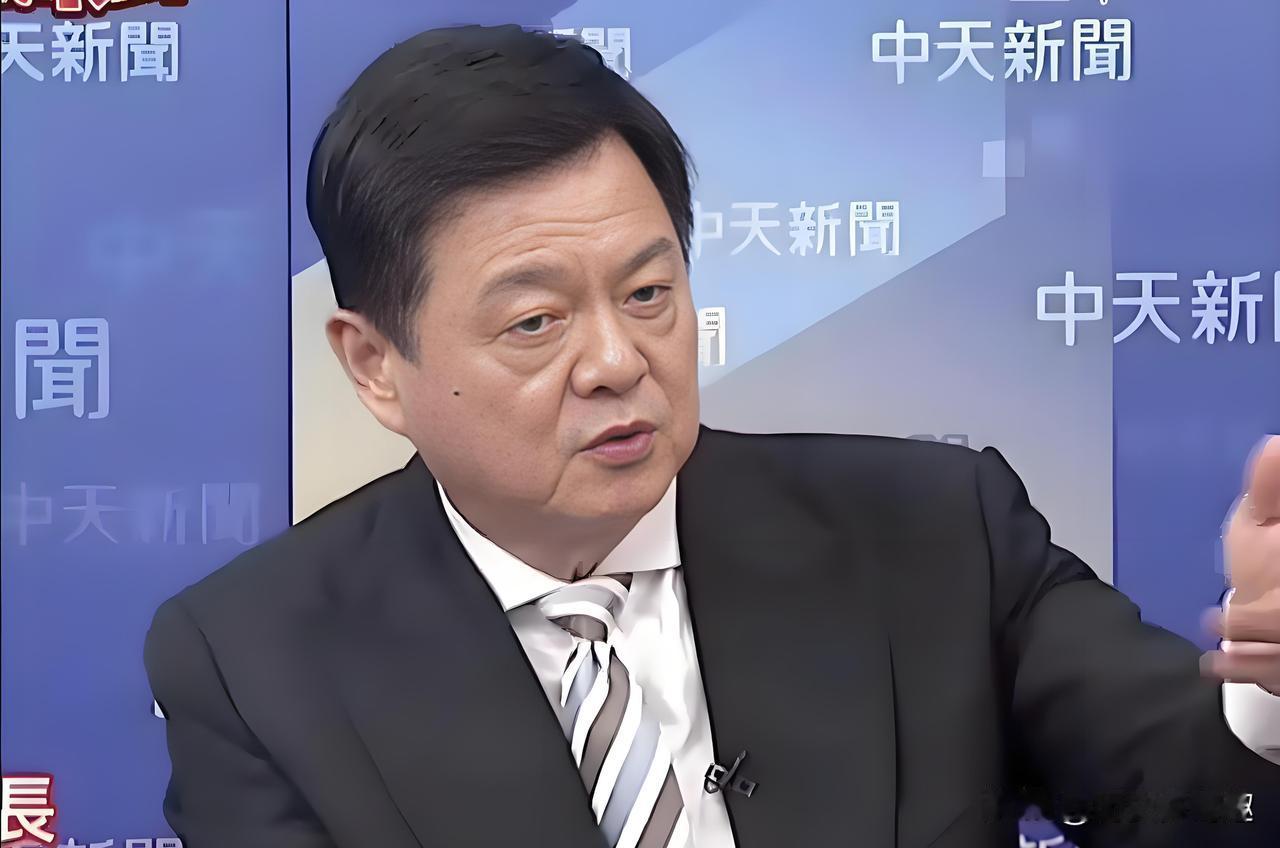 岛内清醒发声！周锡玮发飙、介文汲直言和平统一
 
岛内终于有人敢说真话！面对政坛