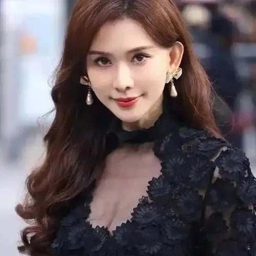 林志玲有多爱黑泽郎平？

1、婚后搬去日本生活。
2 、47岁冒着高龄产妇的危险