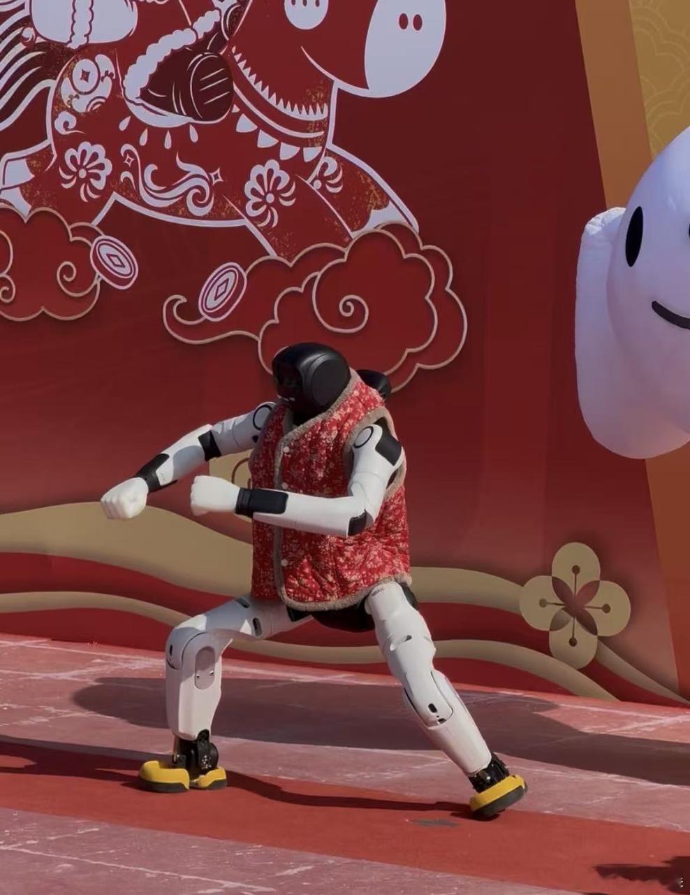 宿迁这波科技回村太会整活了好好好宿迁也是整活出圈了，小时候觉得机器人高大上，现在