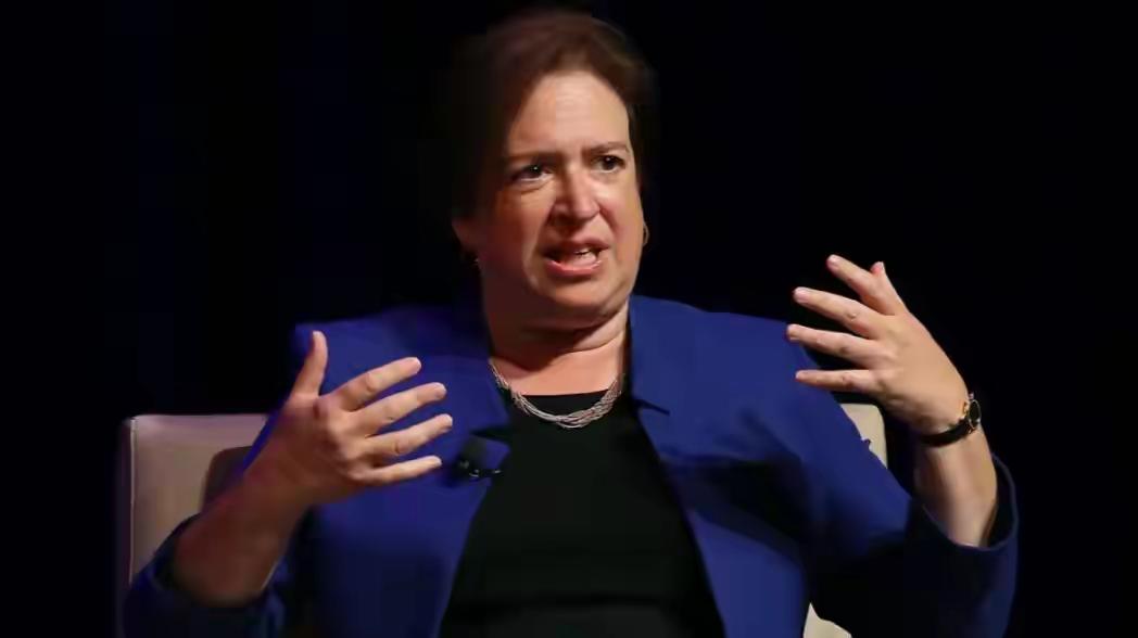 [吃瓜群众]看到美国“彩虹🌈”势大，竟然发展到就“性别认同心理矫正”问题“网暴