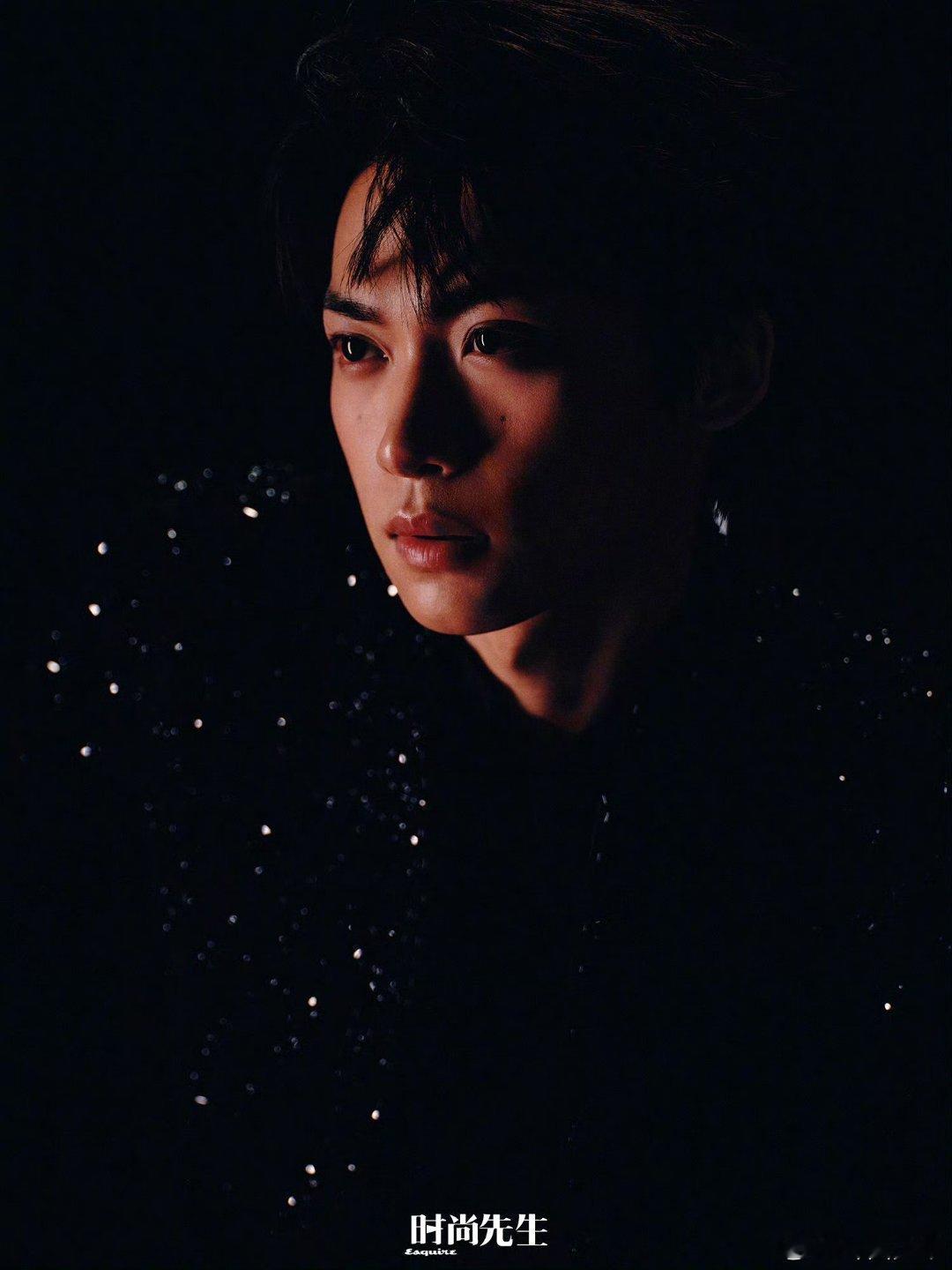 梓渝时尚先生封面内页梓渝时尚先生宣言 梓渝的时尚先生封面+宣言直接杀疯了！“我真