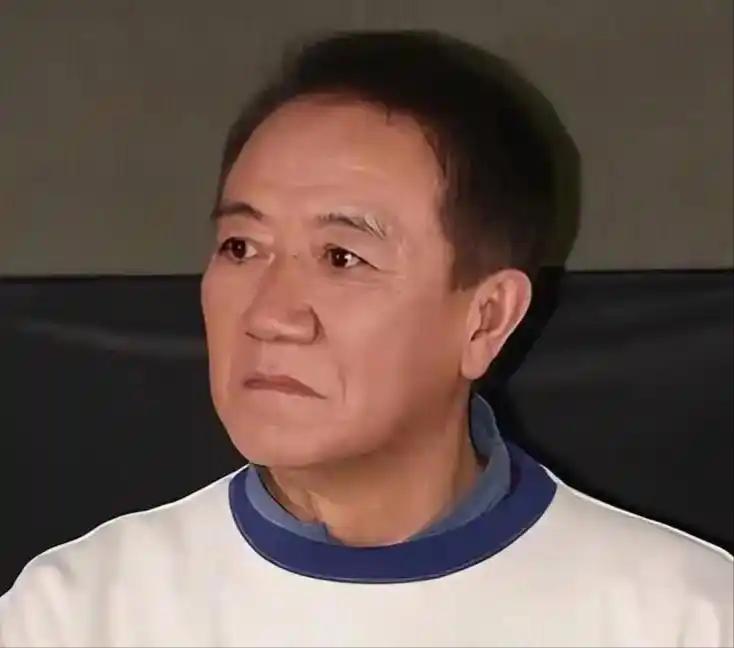 2009年，李幼斌与前妻离婚，她拿了860万，十年后钱花光了，你猜她在哪？不是豪