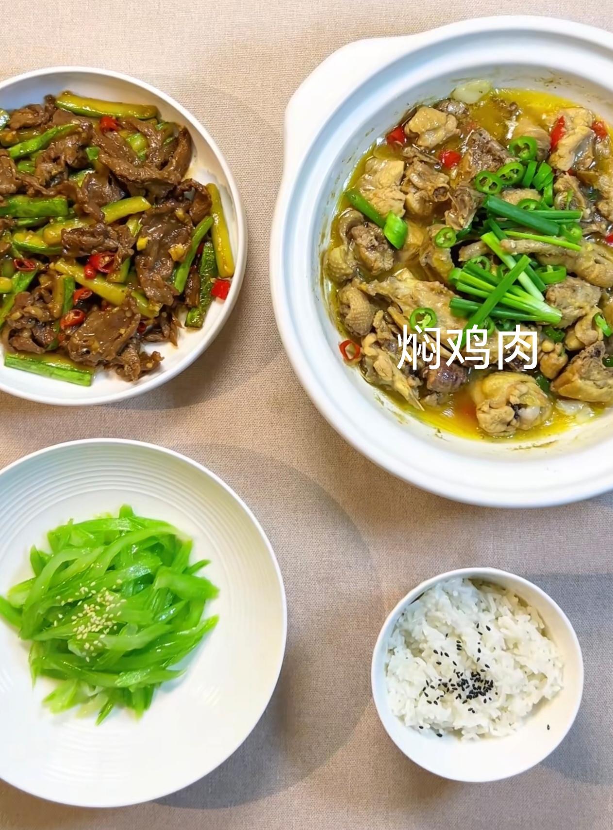 朋友早年在浙江经商，日子富足安稳，还有房产，婚后育有两个儿子。

谁知妻子意外车