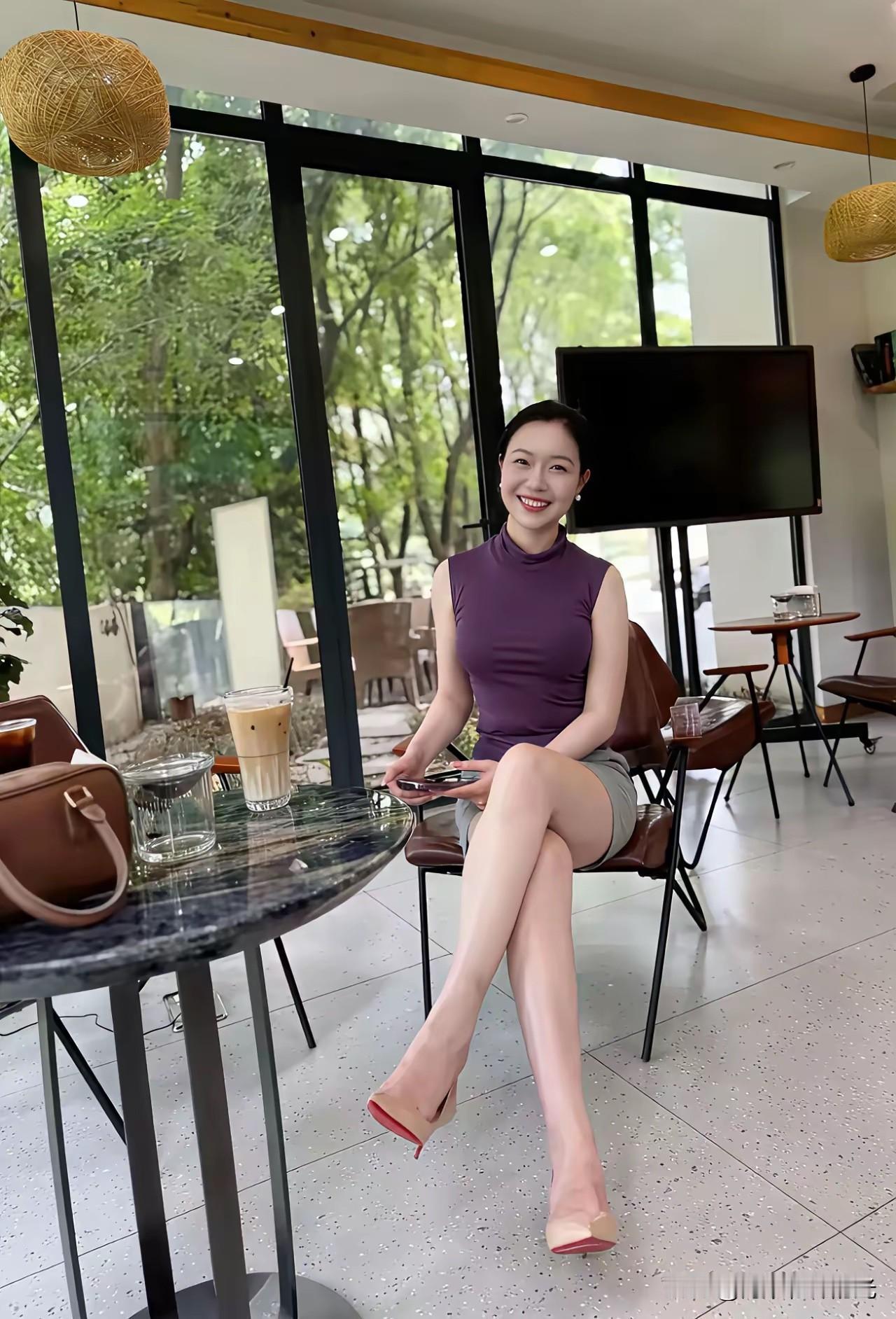 上身简单，下身就不简单，都简单鞋就不简单[呲牙][呲牙][呲牙]