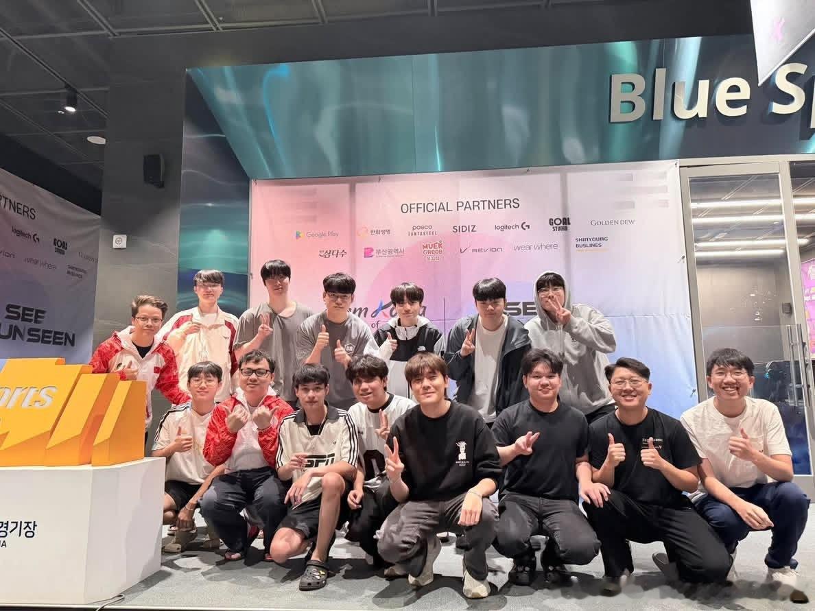 越南队分享和韩国亚运LOL代表队员合照英雄联盟S16 ​​​​