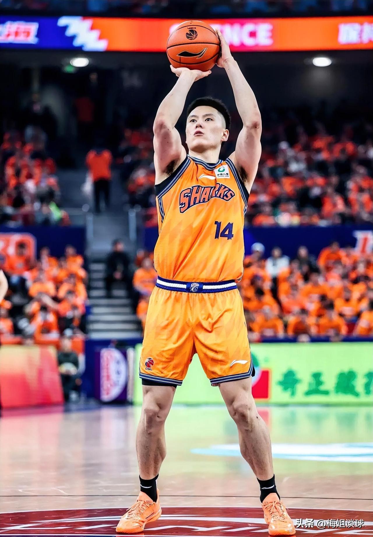 狂胜32分！上海112：80大胜山西，看看球员数据，谁立功了？！
 
01、李弘