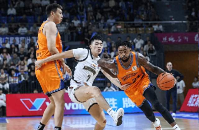 果然是当打之年的NBA全明星！10出手轰18+9+7，球迷：真大结局了