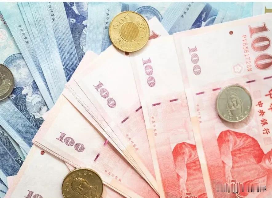 很快就是中国人的传统农历春节。台湾省的银行系统为了方便民众在春节期间有崭新的钞票
