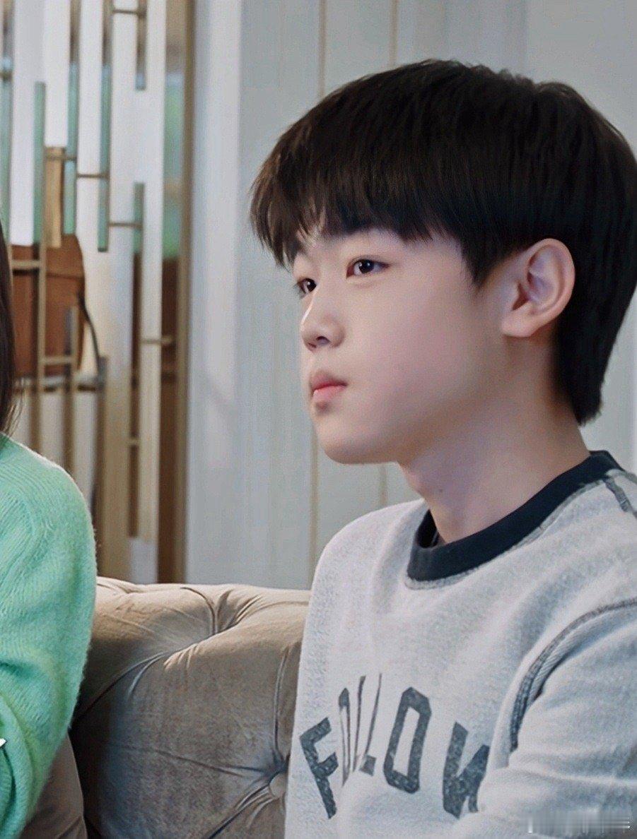 韩昊霖喊话聂曦光大胆追爱 这首歌不只是给聂曦光的，也是给每一个在爱里犹豫的人，别