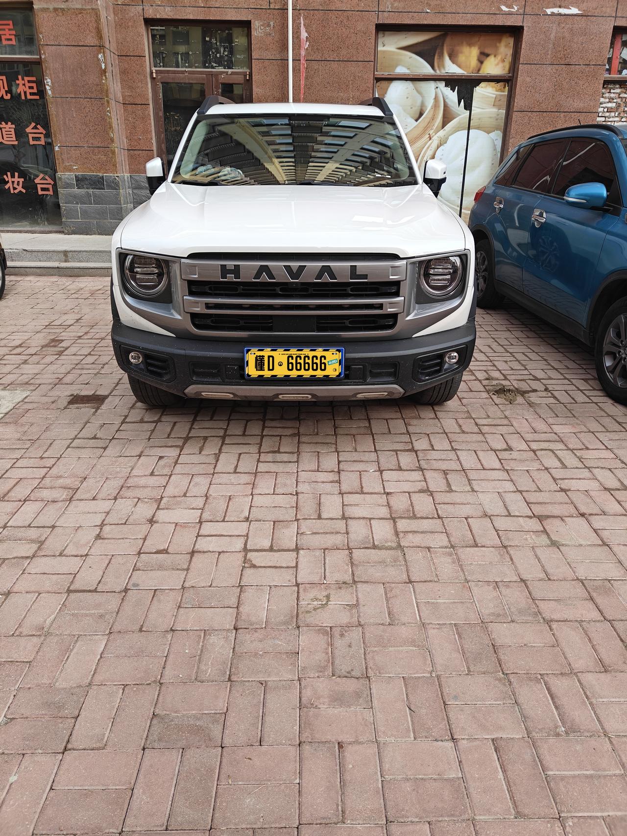 哈佛大狗凭借硬朗复古的方盒子造型，宽敞的空间在市场上有很好的表现，也是一台比较热