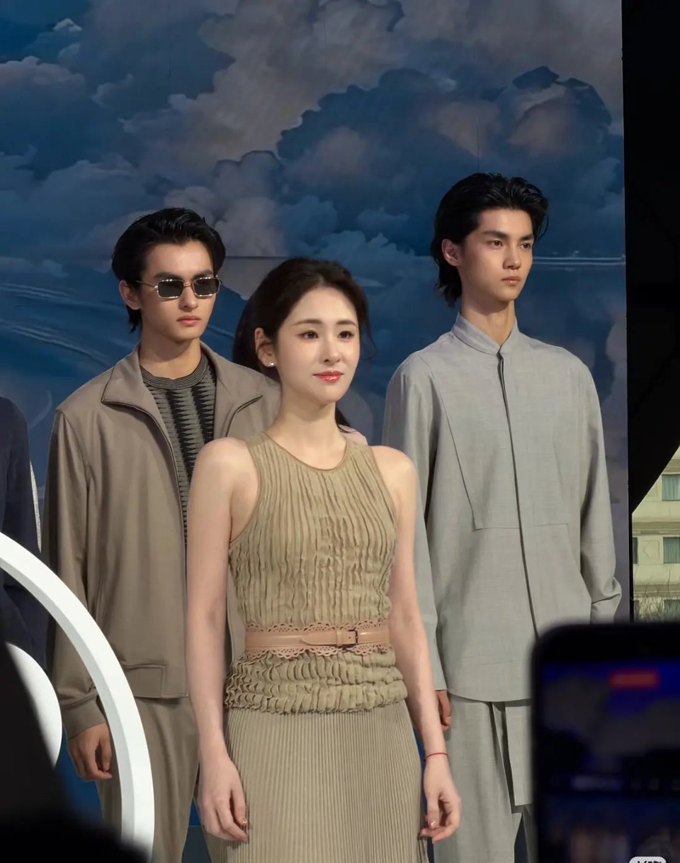 张碧晨越来越美了，很清纯的美 