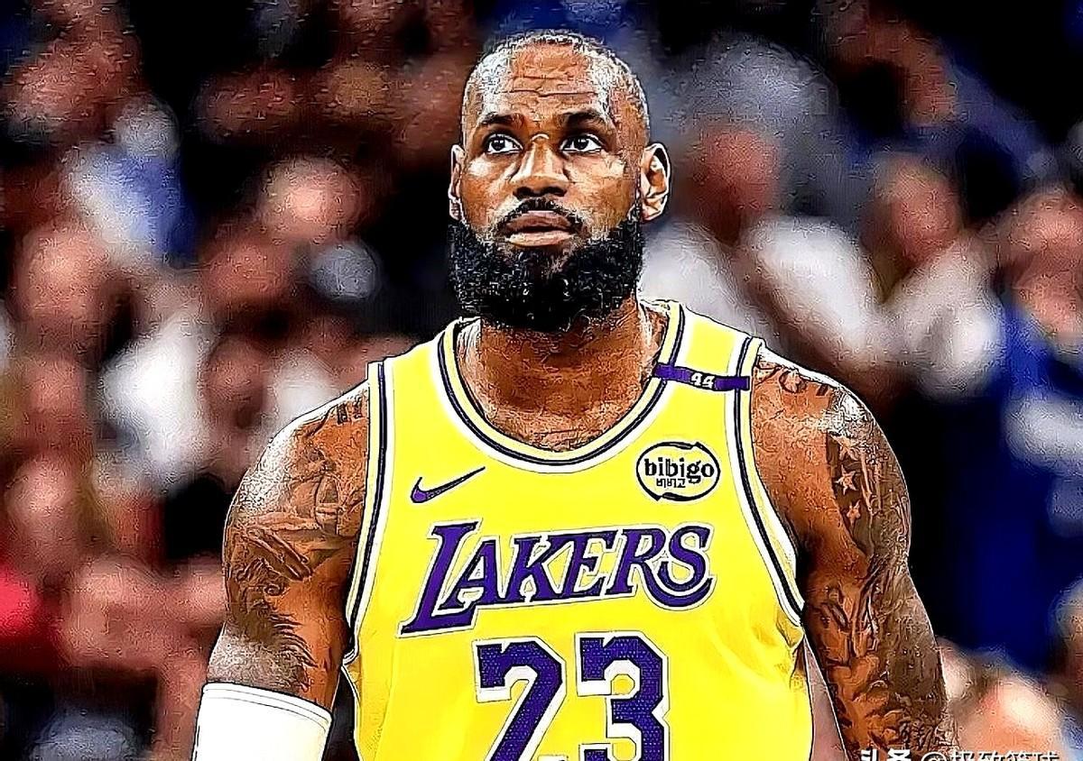 湖人损失一员大将！
据美记Haynes报道，詹姆斯因左脚伤病管理将缺席今日对阵鹈