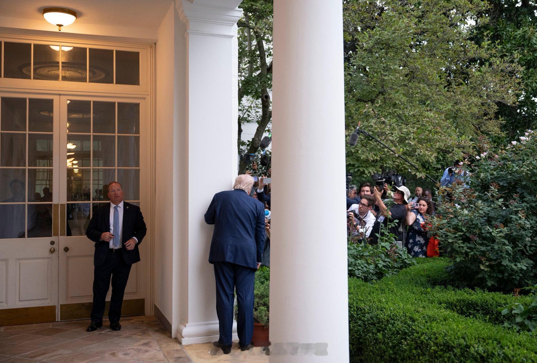 今日马格南：川普与媒体。海外新鲜事热点现场今日焦点