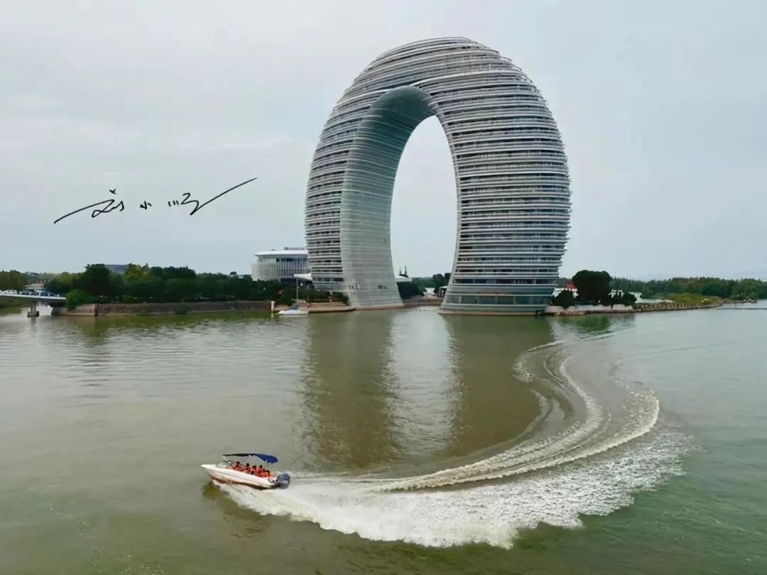不得不说，浙江湖州在“长三角”的位置还真是挺不错的，就位于江苏、浙江和安徽三省交