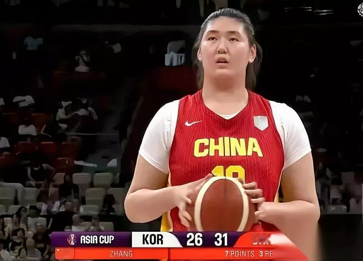 全队的病，让18岁的她扛？

中国女篮和西班牙队的两场热身赛，赢得那叫一个勉强，