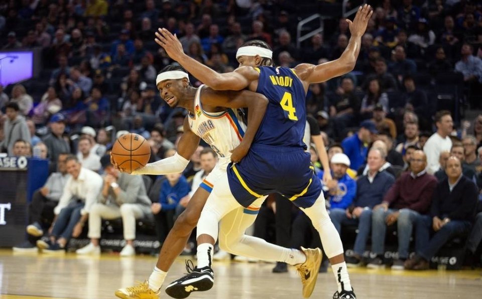 北京时间11月17日NBA常规赛，客场作战的俄克拉荷马雷霆以128-109击败金