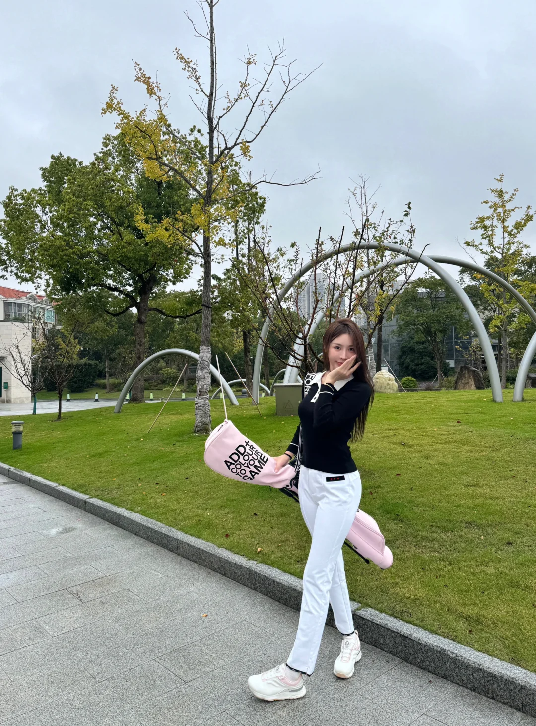 来练球了