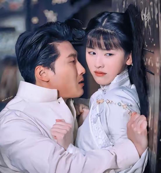 1906年，钱玄同的新婚之夜，他坐在床头冷冷的对妻子徐婠贞说道：“我不爱你，结婚