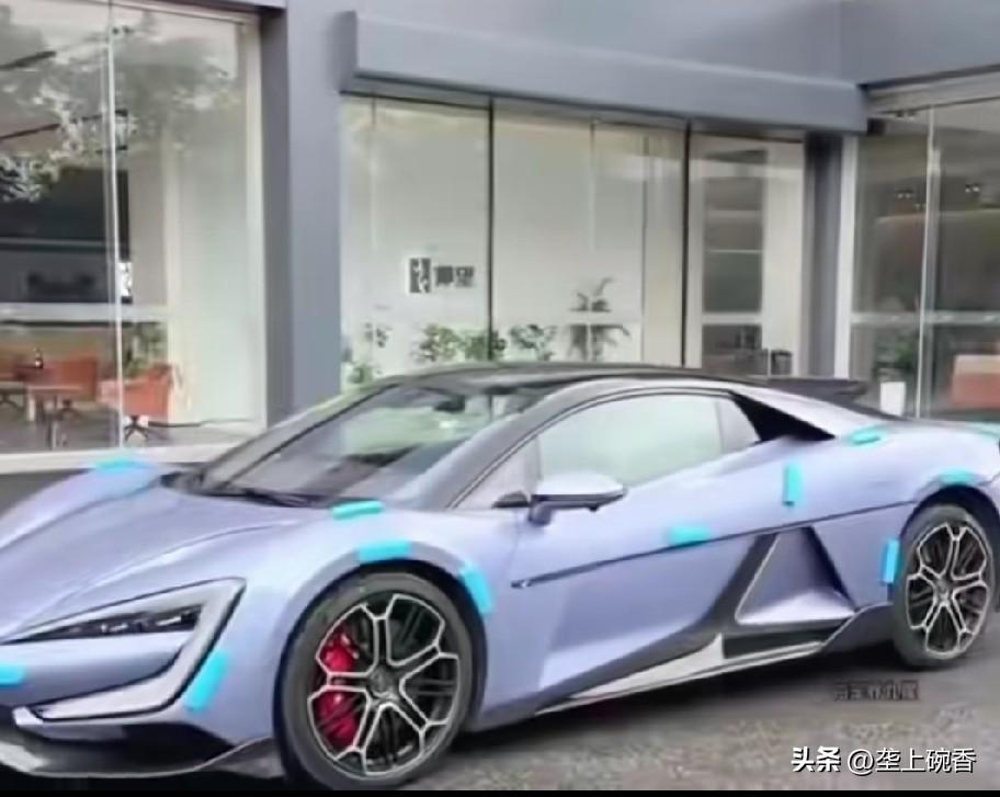 不懂就问。如今多数汽车商家把汽车弹跳作为一种噱头加以炒作，更是作为买点来进行炒作