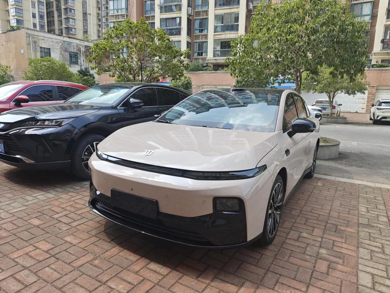 不到12万买一台650km续航的轿车？零跑B01首批用车分享来了。
 
前段时间