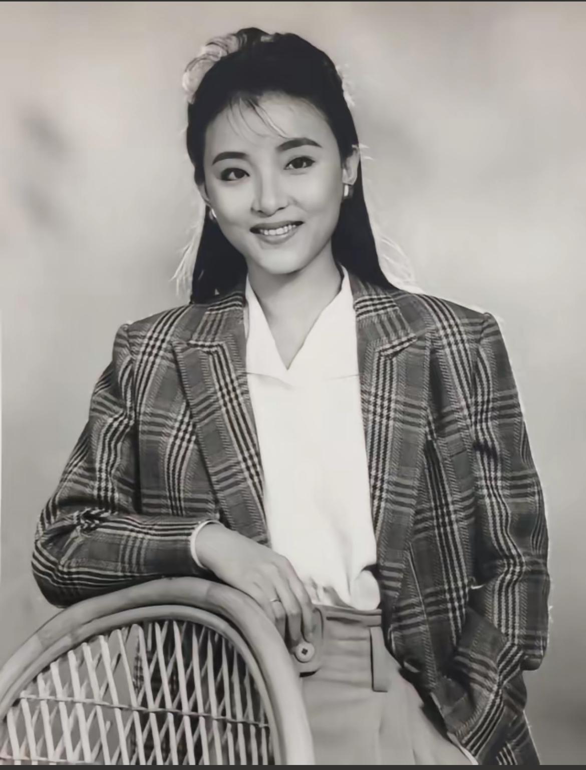 《杨澜对话：探寻人工智能》聚焦技术跃迁与社会整合，直击大众关切的核心话题，以下是