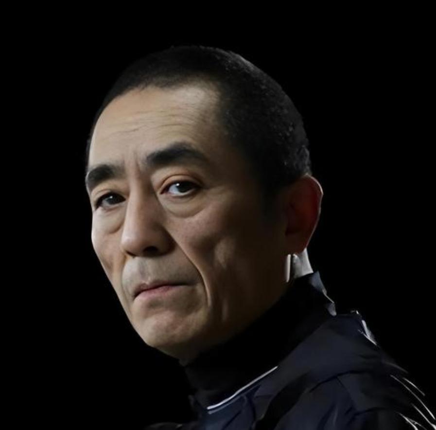 74岁张艺谋，把北京700平的别墅抵押了。换回3000万现金。加上其他积蓄，他个