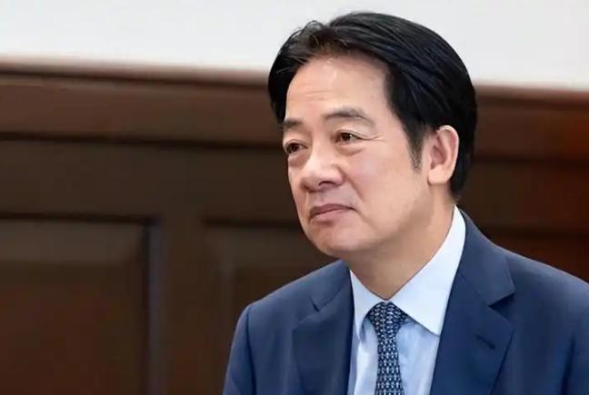 中国发出警告：台湾统一不需征求台湾意见！
 
大陆终于不忍了！过去我们总拿台湾当