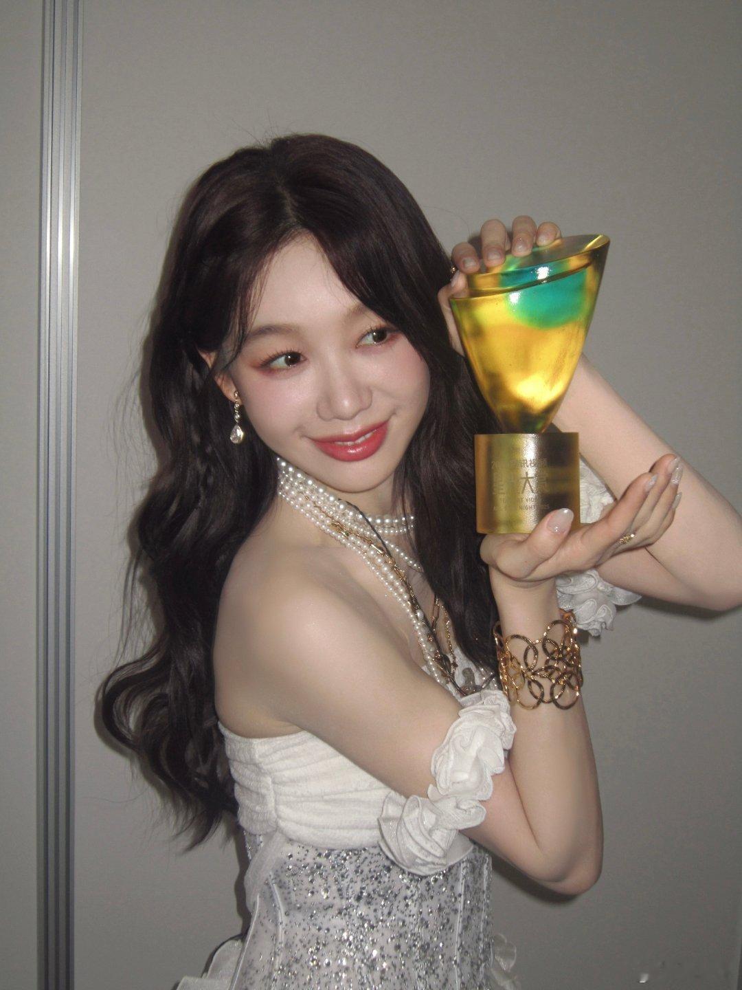 徐梦洁 xmj 徐梦洁暗处 🌈徐梦洁沈曼“𝓛𝓸𝓿𝓮 𝔀𝓲𝓽𝓱 