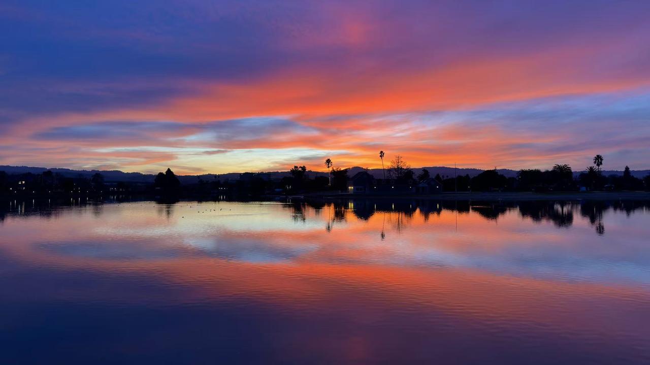 我的天啦！这么喊好吗？
 天大地大，还有什么比天地更大？还有人，人心最大。
天地