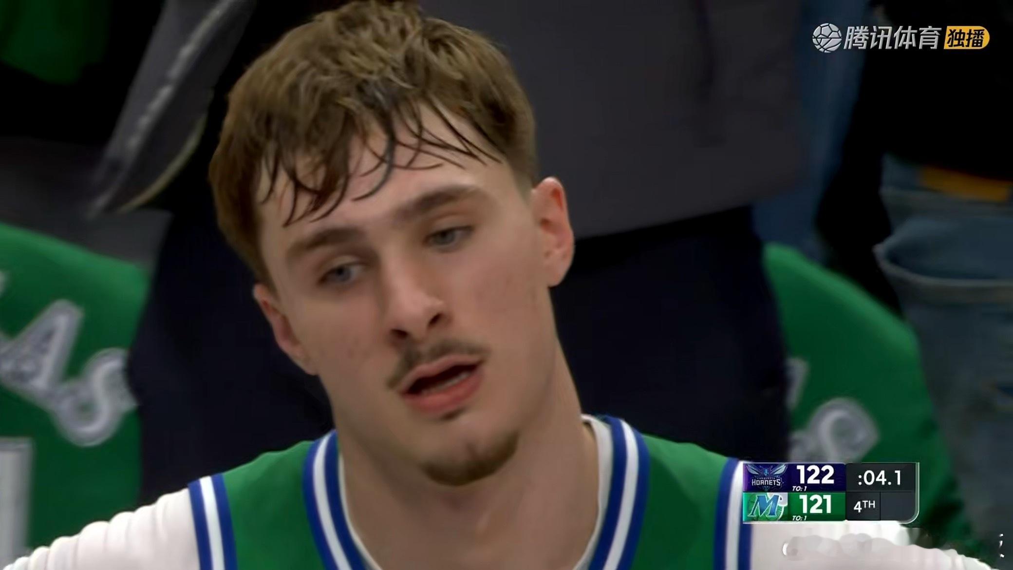 弗拉格传球失误了，4.1秒还有最后一次机会克努佩尔两罚全中，黄蜂领先2分黄蜂vs