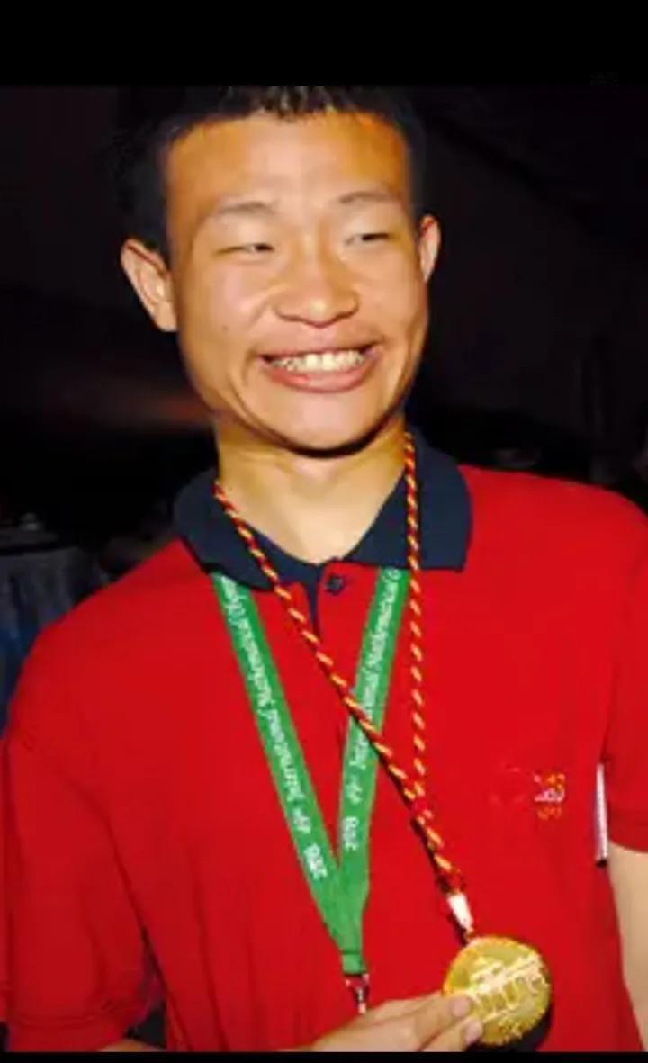 究竟是抖音牛，还是韦东奕牛？

韦东奕三天前开通了抖音账号，只说了三句话：

额