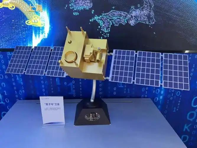谁也没料到！中国这架神龙空天飞机，竟在太空悄悄完成了一次"捉放曹"。美知名物理学