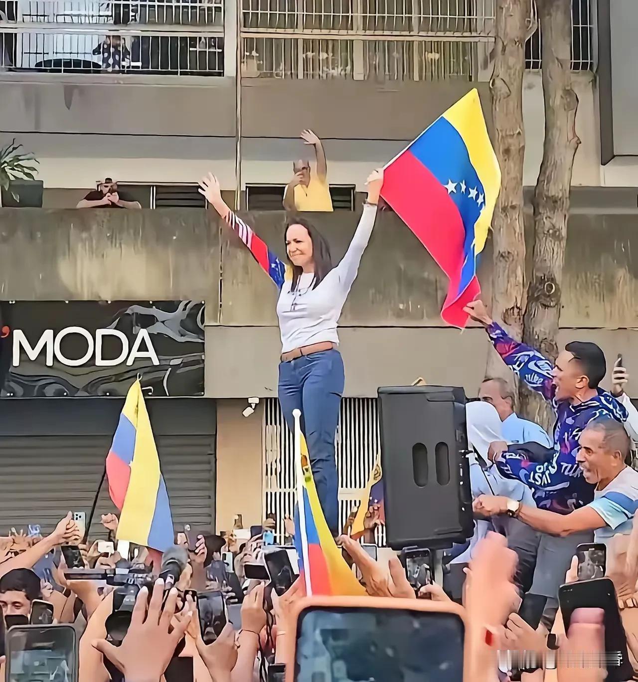 2025年诺贝尔和平奖给了委内瑞拉反对派领袖玛丽亚·科里娜·马查多。她生于196