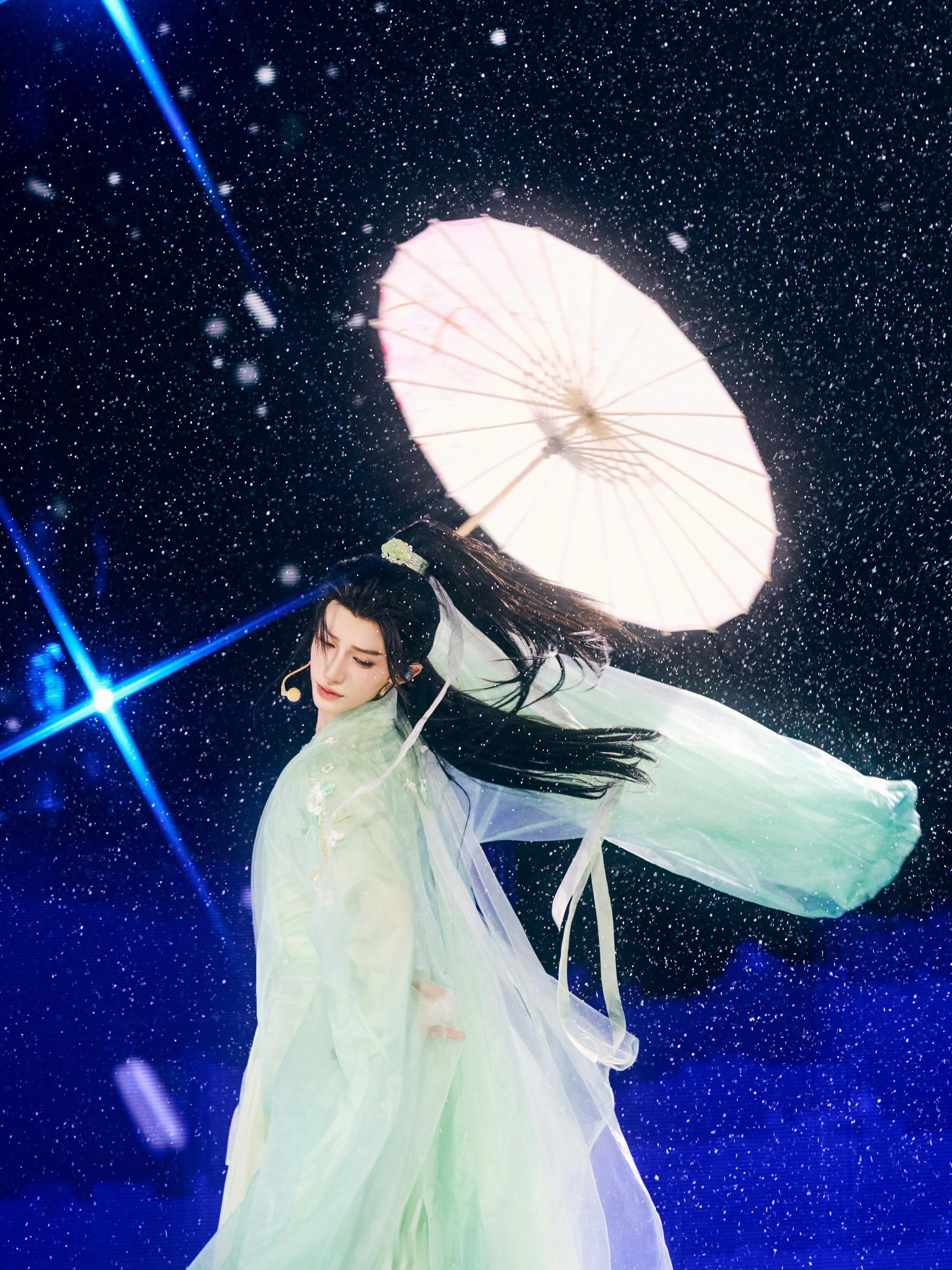 刘宇一吻天荒 小宇新歌🎧马上天赐见天赐的声音 刘宇《一吻天荒》 一吻天荒