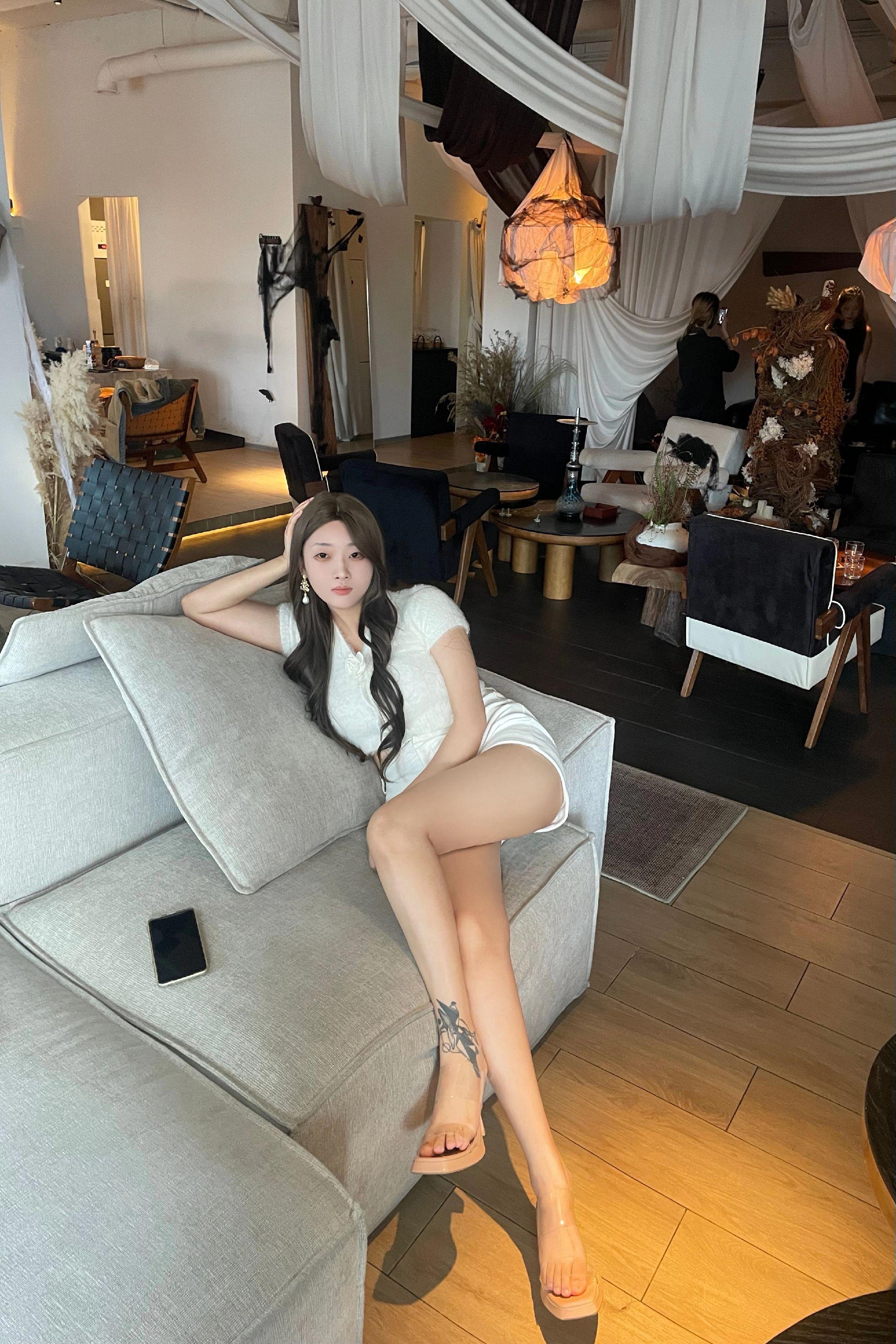 喜欢她 就让她骗你好了。