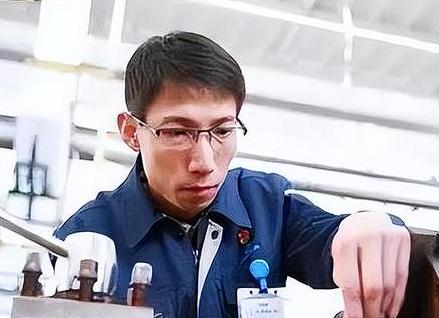 “离开中国，美国给你年薪1000万！”2019年，美国开出了上千万年薪的条件，要