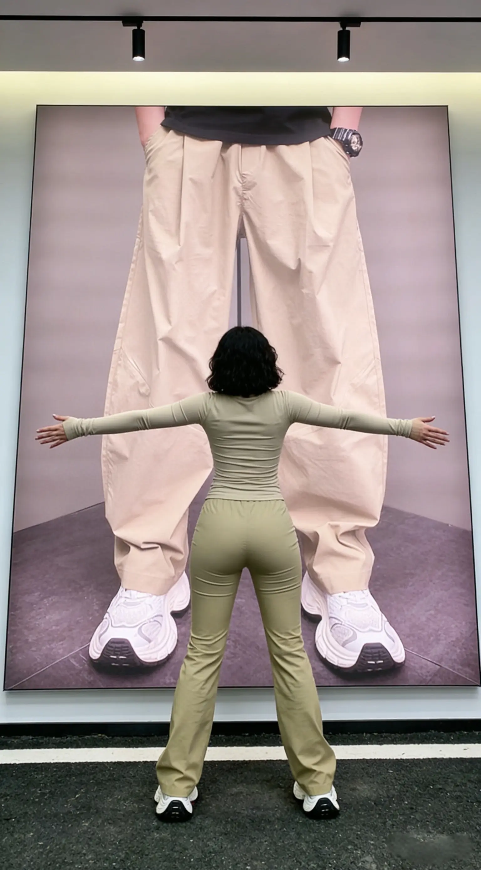 谁能拒绝这款休闲裤，特别舒服！这条是夏季男士休闲裤，韩版的哈伦裤设计...