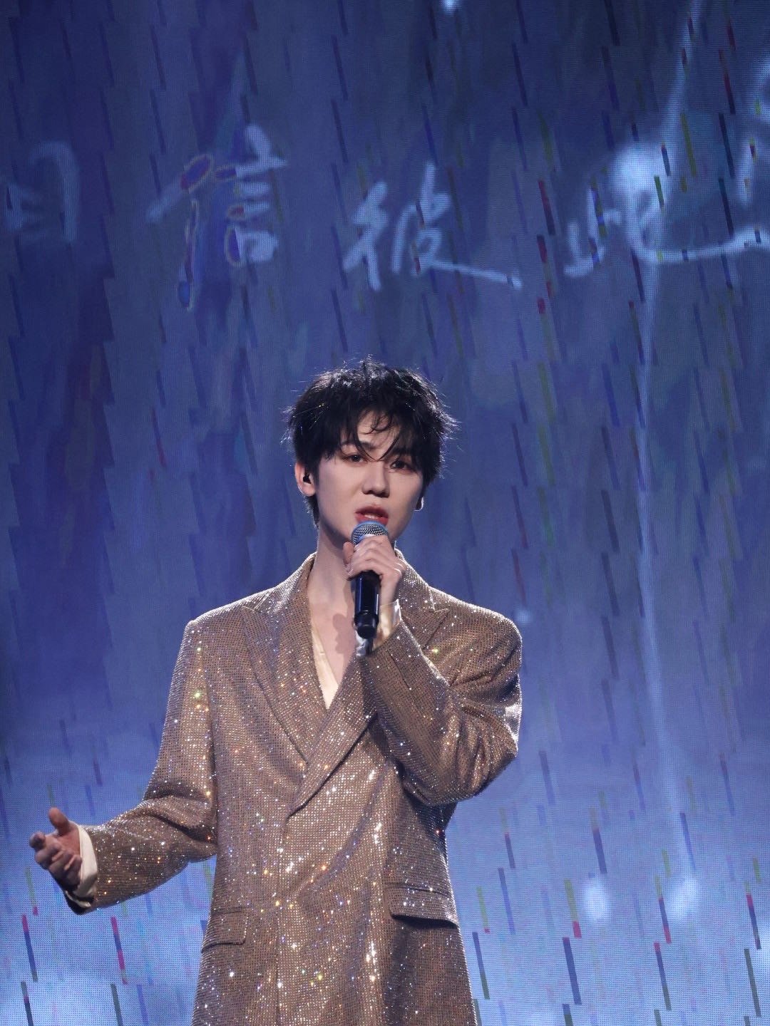 邵明明李晋晔合唱配一脸 谁家CP粉幸福感爆棚！邵明明出道十周年见面会邀李晋晔当嘉