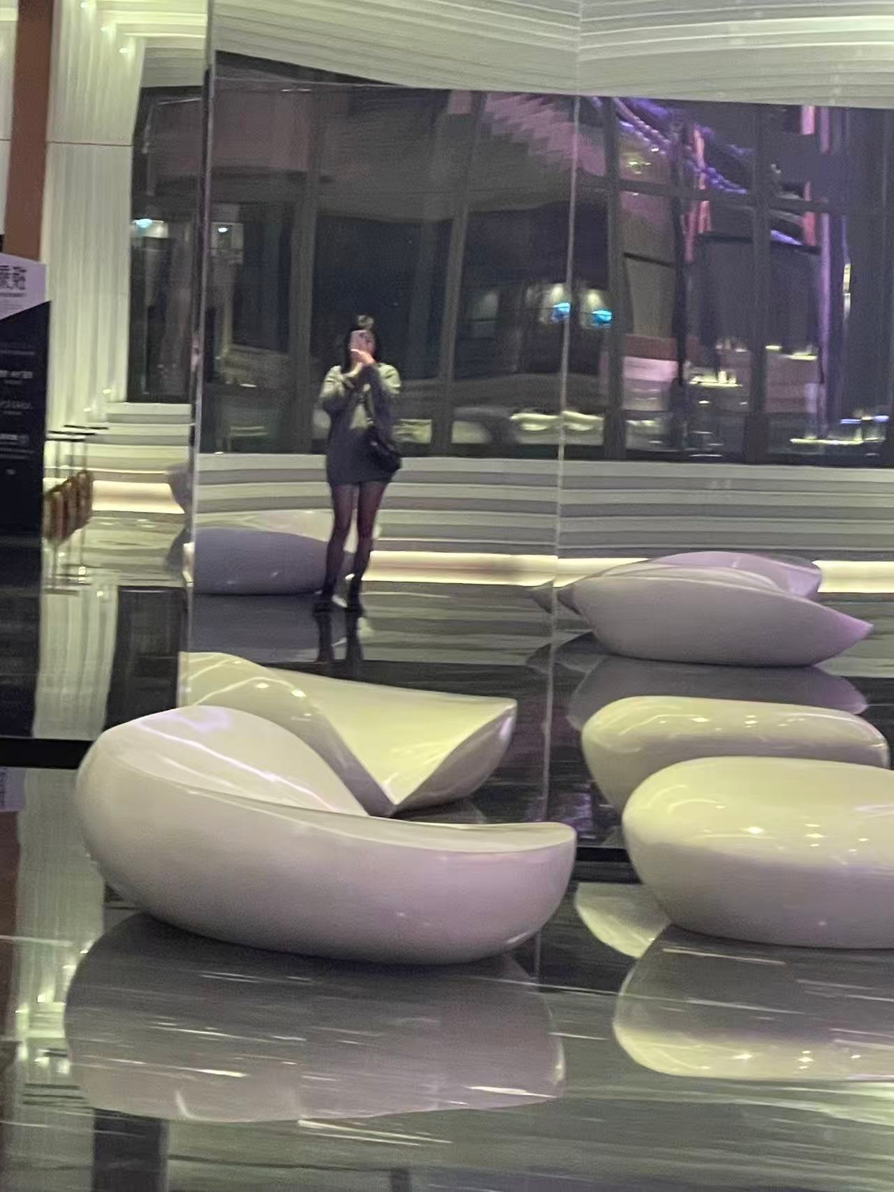 最近公众号立了个断更一天发一张老婆黑丝的flag，本意是想督促自己别犯懒坚持更新