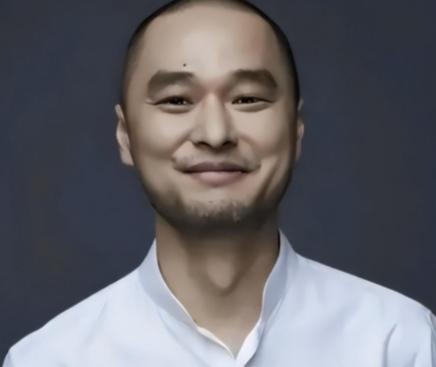 [太阳]身价8亿的冯唐有一天组了一个豪华饭局，只邀请了10个人，没承想竟有6个人