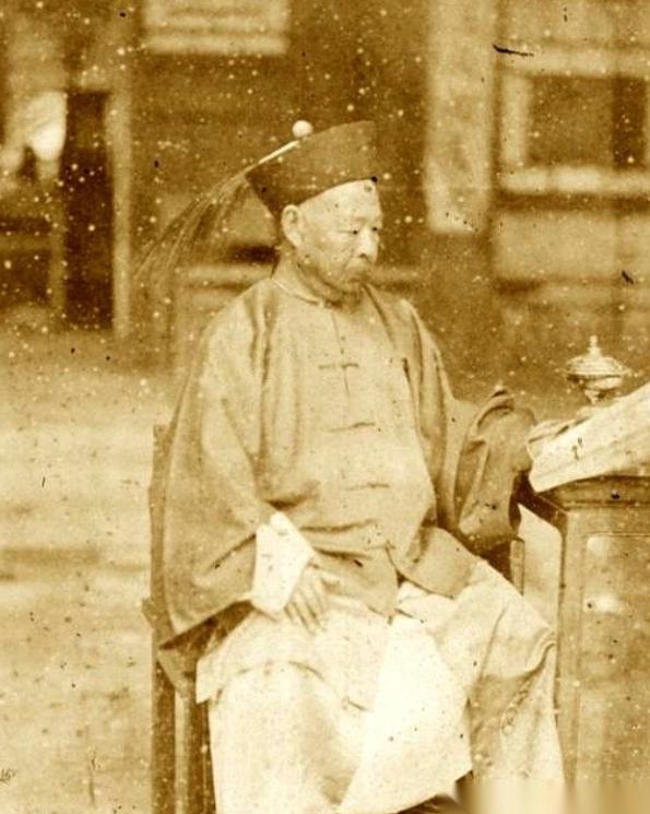 左宗棠：寸土不让，收复新疆，拼尽全力守护国土的民族英雄

左宗棠身为一位老将，年