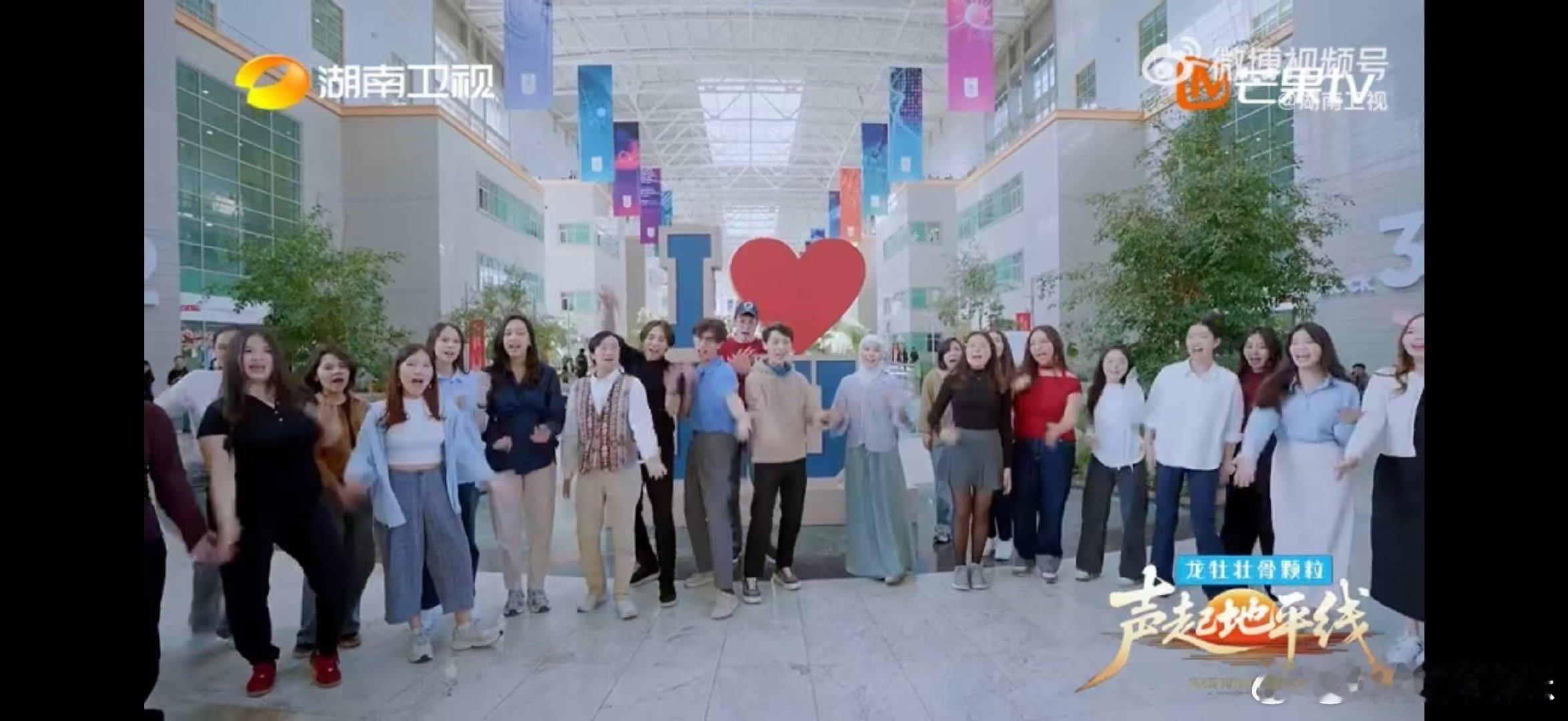 跨专业大学生合唱团得到迪玛希夸赞声起地平线歌声藏着温柔，热爱自带光芒，纳扎尔巴耶